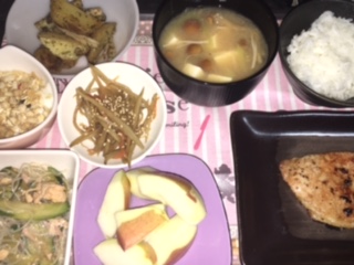 6種類のおかずでご飯